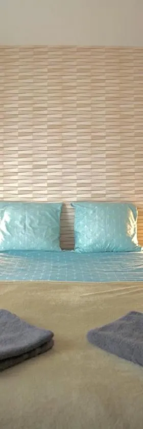 B&B Chez l'habitant Chambre Privative Sur La Route Des Vins Tv Parking box vélo，位于伊斯内姆的酒店