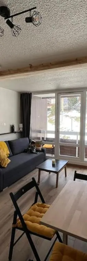 Appartement Alpe-d'Huez 4 Personnes，位于拉普德兹的酒店