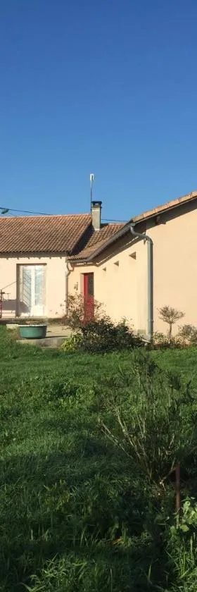 La Maison aux Roses，位于Vaux的酒店