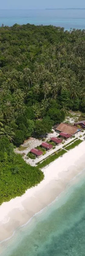 Ira Bungalows Pulau Banyak，位于Alaban的酒店