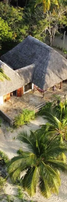 Baobab Beach Villa, Ushongo Beach, Pangani，位于Ushongo Mabaoni的酒店