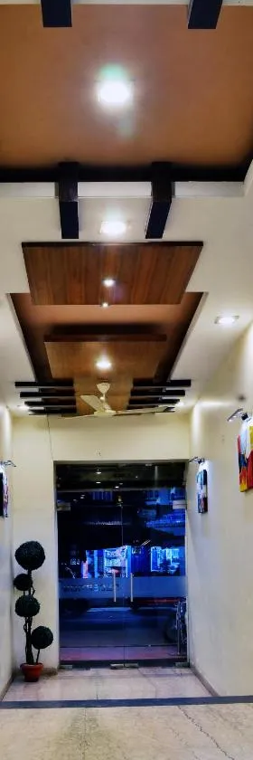 富豪酒店，位于阿杰梅尔的酒店