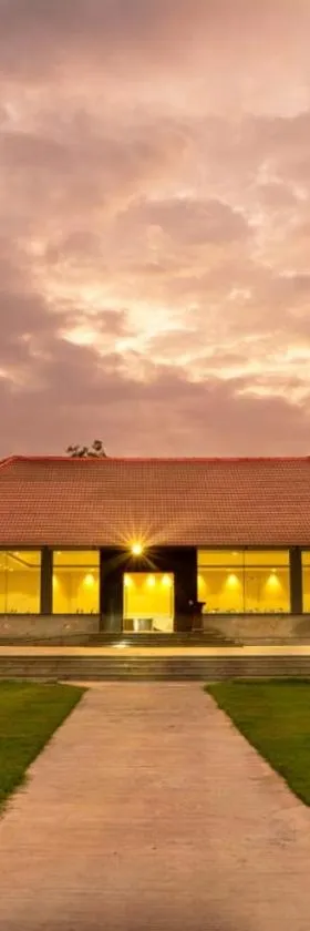 Farm Stay Resort - Shamirpet, Hyderabad，位于海得拉巴的酒店