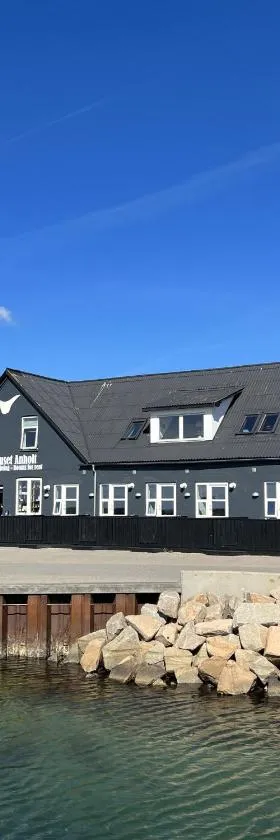 Pakhuset Anholt，位于Anholt的酒店