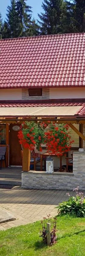 ZACISZE，位于卡尔洛夫的酒店