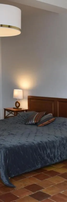 Chambres d'hôtes Ptits Déj inclus - Salle d'eau tout à vous - Parking Privé Gratuit - Centre ville Bergerac 5km - Domaine de Bellevue Cottage en Périgord，位于朗布拉的酒店