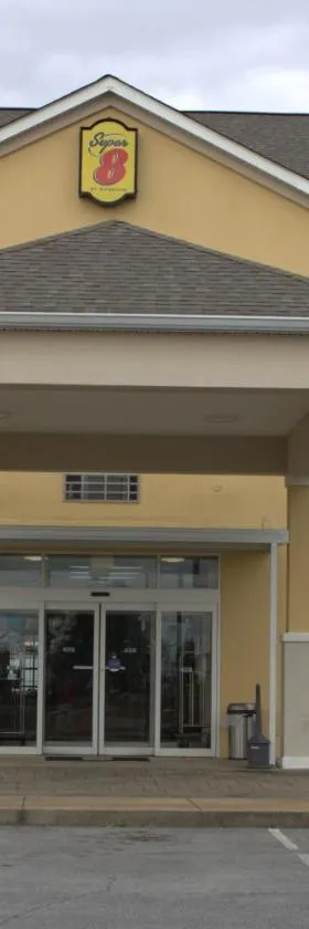 瑞恩斯维勒速8汽车旅馆，位于Rainsville的酒店