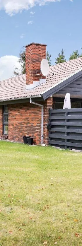 Sommerhus ved Vesterhavet，位于乌尔夫堡的酒店