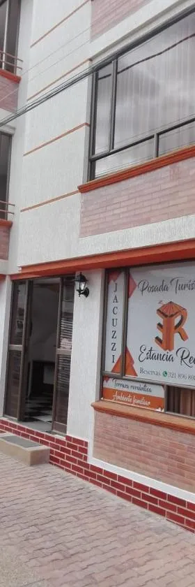 Posada Turística Estancia Real，位于Sutamarchán的酒店