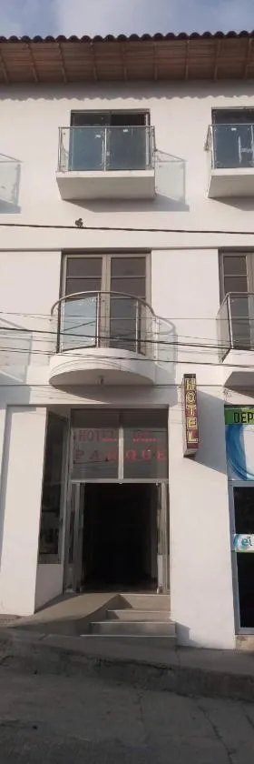 HOTEL DEL PARQUE VELEZ，位于Vélez的酒店