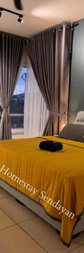 Fly! Homestay @ Sendayan，位于Labu的酒店
