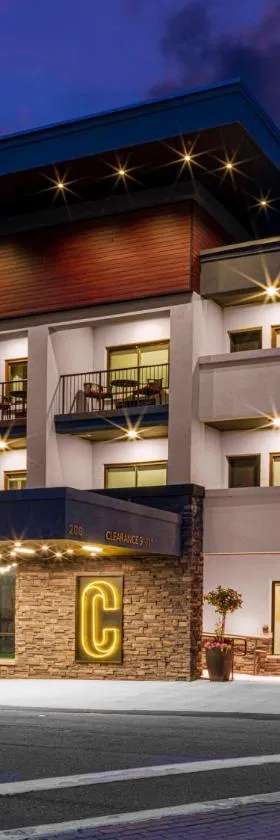 voco Niagara Falls - The Cadence by IHG，位于尼亚加拉瀑布的酒店
