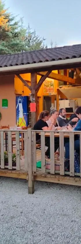 CAMPING LE BEL AIR mobil home LE CORNOUILLER 4 personnes，位于Limogne-en-Quercy的酒店