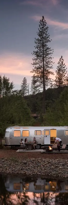 AutoCamp Yosemite，位于米德派恩斯的酒店