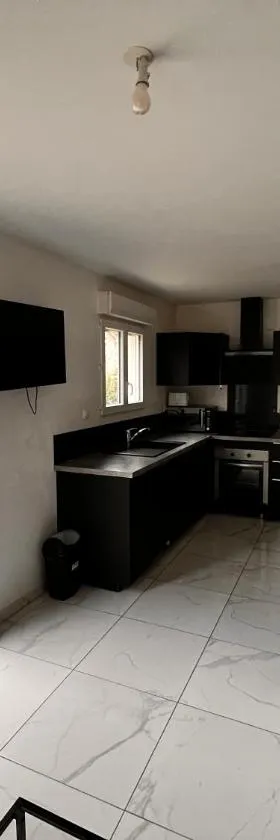 Appartement F3 ,2 chambre aéroport Orly à 20mn，位于奥尔日河畔圣米歇尔的酒店