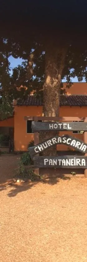 HOTEL CHURRASCARIA PANTANEIRA，位于波科内的酒店