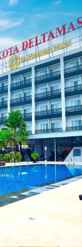 Le Premier Hotel Deltamas，位于芝卡朗的酒店