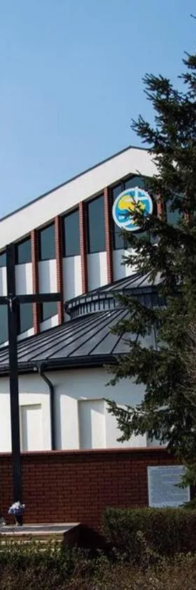 Centrum Misji Afrykańskich - centrum hotelowo-konferencyjne，位于Borzęcin Duży的酒店