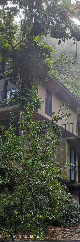 Forest Shade Eco Resort，位于Deraniyagala的酒店