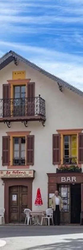 Gite Le Pelens，位于Saint-Martin-dʼEntraunes的酒店