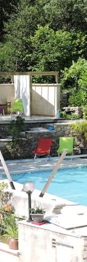 Châteaudouble : appartement au calme，位于Châteaudouble的酒店