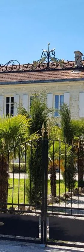 Le Manoir Lacustre，位于凯拉克的酒店
