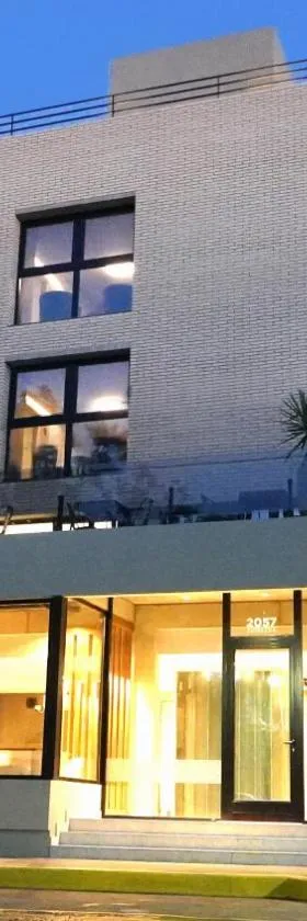 Ferrol Apart Hotel，位于富内斯的酒店