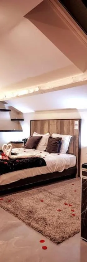 My Love Nest，位于沙拉龙恩河畔沙蒂利翁的酒店