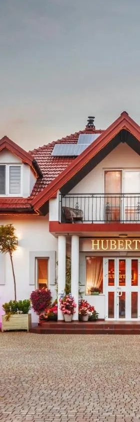 Hubertus，位于Wola Rzędzińska的酒店
