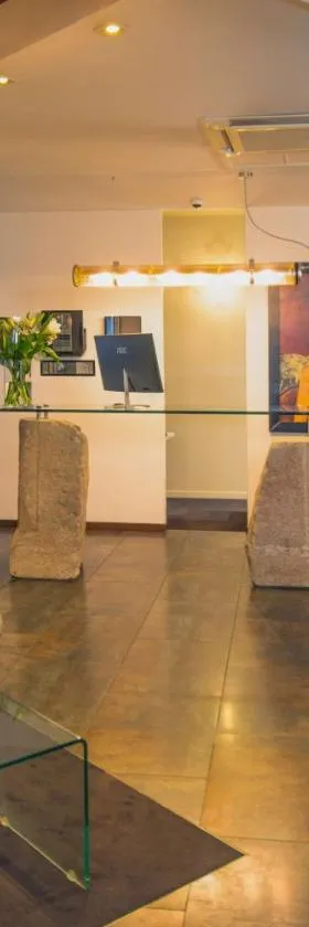 Best Western Plus Hotel Kregenn，位于坎佩尔的酒店