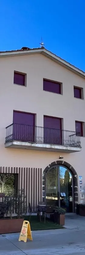 Can Morera Apartaments a Les Preses，位于莱斯普莱西斯的酒店