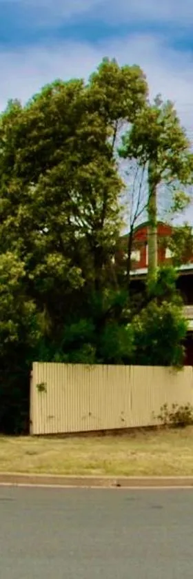 HISTORIC STAR LODGE and STATION MASTERS HOUSE NARRANDERA，位于纳兰德拉的酒店