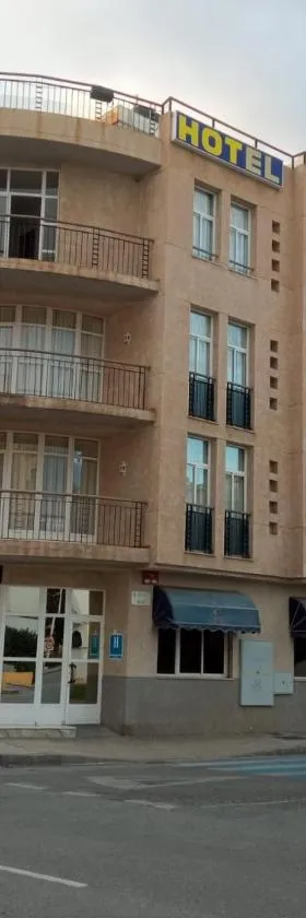 海星酒店，位于莫特里尔的酒店