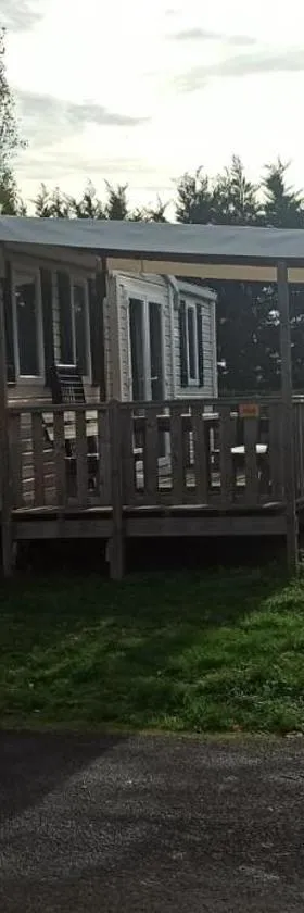MOBIL-HOME Parc des Allais，位于特罗格的酒店