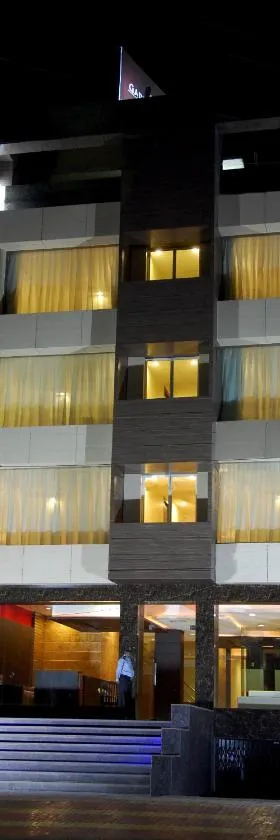 HOTEL GARNET，位于杜尔格的酒店