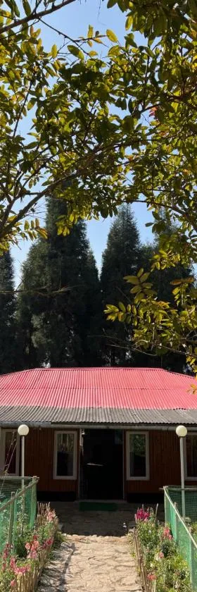 Dilpali Home Cum Farm stay，位于Sukhia Pokhari的酒店
