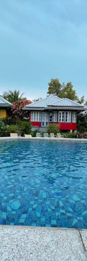 Rock and Wreck Dive Resort，位于Tanjungbinga的酒店
