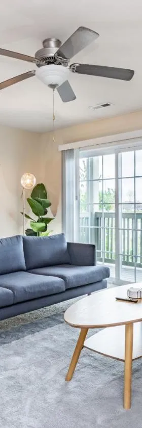 ConTemporary Stay in Central Peoria，位于皮奥里亚的酒店