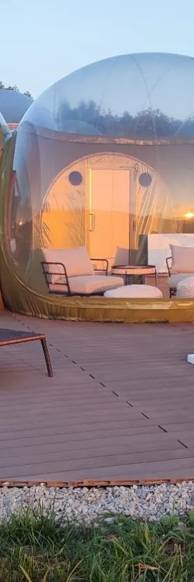 Luzada Glamping Burbujas - Designed for Adults，位于Juances的酒店