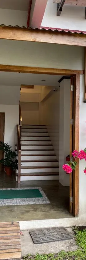 P&B Residences Legazpi，位于黎牙实比的酒店