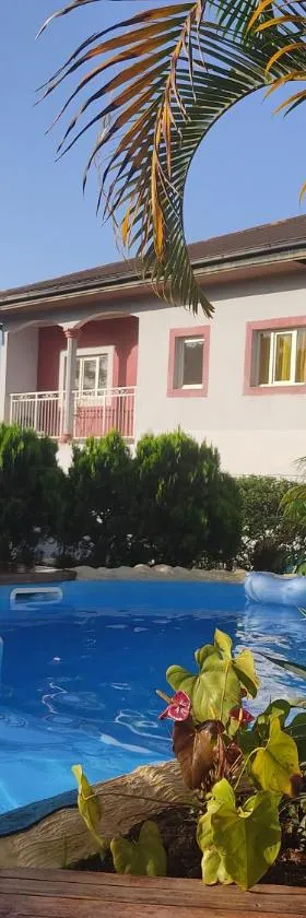 Residence Jardin Tropical，位于雅温得的酒店