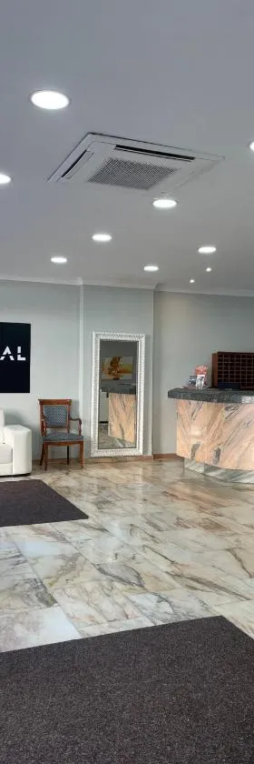 Hotel Trafalgar，位于赫雷斯-德拉弗龙特拉的酒店