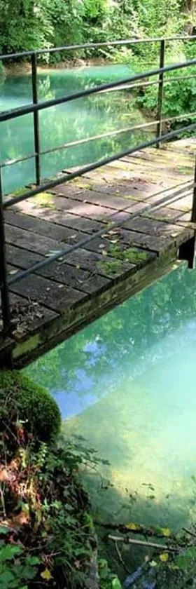 Chambre d'hôte de la Source Bleue，位于Cusance的酒店