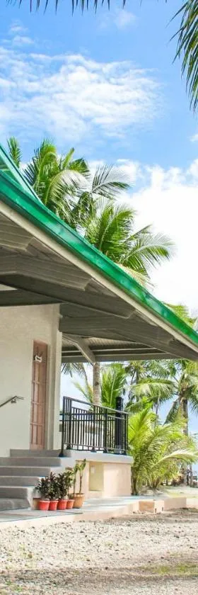 Playa Alegre Beach Resort & Restaurant，位于Tanauan的酒店
