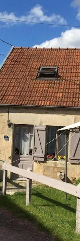 Gîte La Roussette 3 étoiles，位于Fresnes的酒店