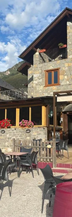 圣安东贝纳斯克酒店，位于贝纳斯克的酒店