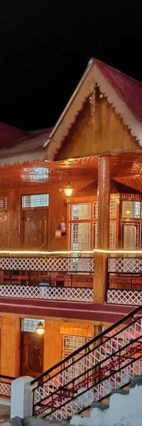 HOTEL MANISHA，位于Gangotri的酒店