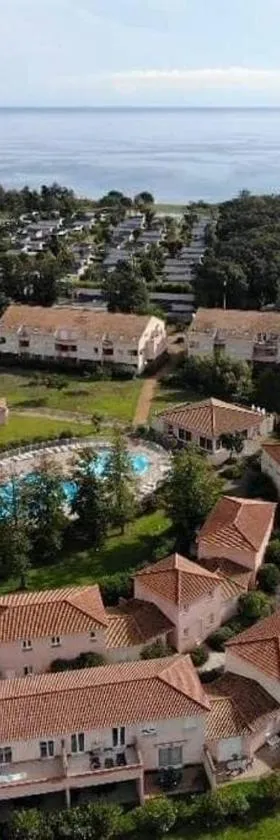Appartement tout confort 2-4 pers 500 m de la plage avec piscine et wifi，位于圣玛丽亚波焦的酒店