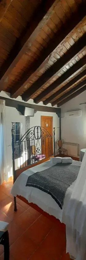 Hotel Rural Sierra de Francia，位于Sotoserrano的酒店