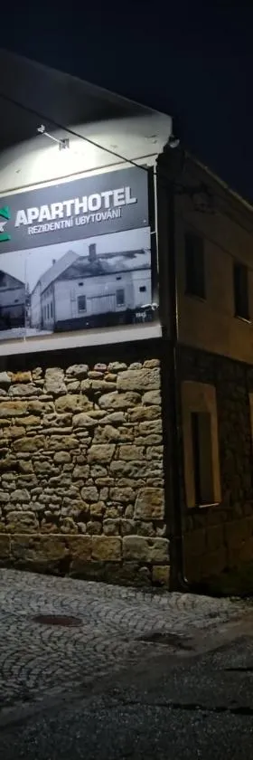 Aparthotel Brokeš，位于兰什克龙的酒店